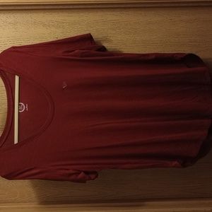 Maurice's size large 24/7 top flowy boat neck burgundy